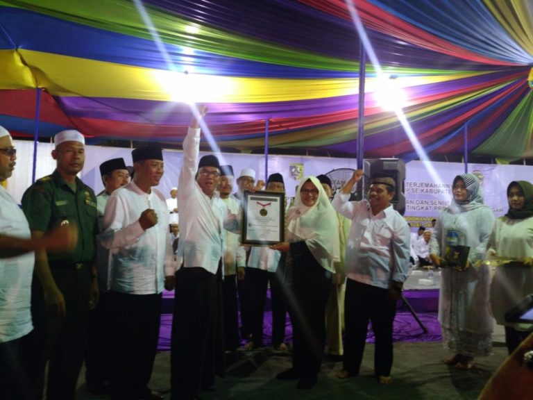 12 Ribu Siswa SMP Kabupaten Demak Cetak Rekor Muri Takhtim Alquran