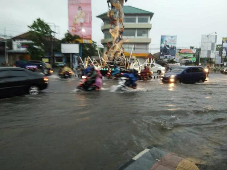 Diguyur Hujan Semalam, Banjir Genangi Hampir Semua Kecamatan di Kebumen