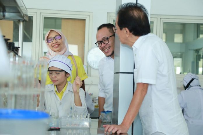 menaker-ingin-industri-jamu-go-international-dan-serap-banyak-tenaga-kerja-