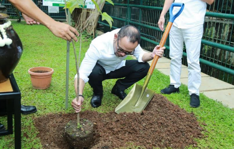Hubungan Industrial Sido Muncul Diapresiasi, Menaker: Bisa Dicontoh Perusahan Lain