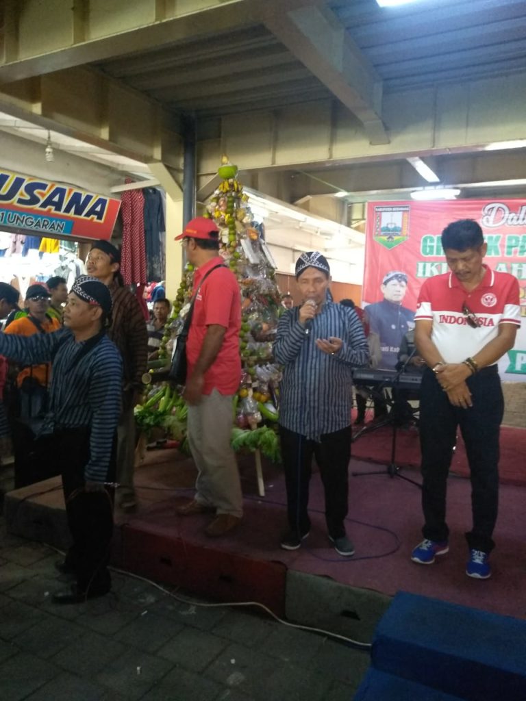 Gerebeg Pasar Bandarjo Ditandai Dua Gunungan Sayur dan Buah