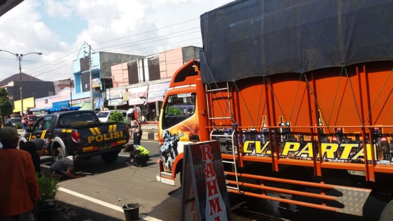 Truk Pengangkut Logistik Pemilu Mogok, Petugas Perketat Pengamanan