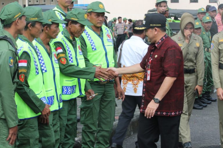 7.028 Anggota Linmas Turut Amankan Pemilu