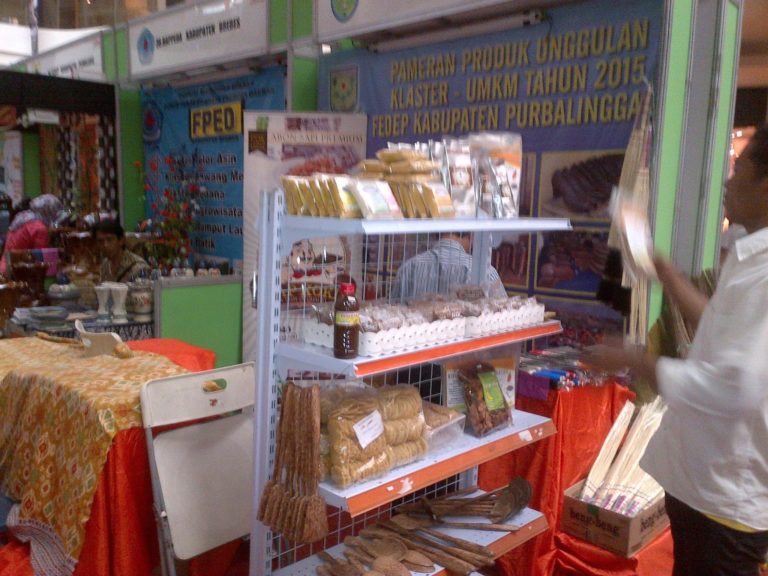Pameran Bumdes Tumbuhkan Semangat Gotong-royong