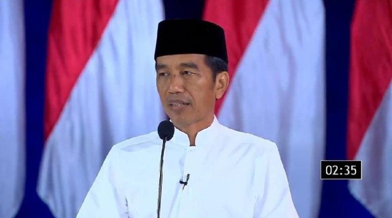 Sandi Sentil Neraca Dagang RI Tekor US$ 8 M, Ini Penjelasan Jokowi