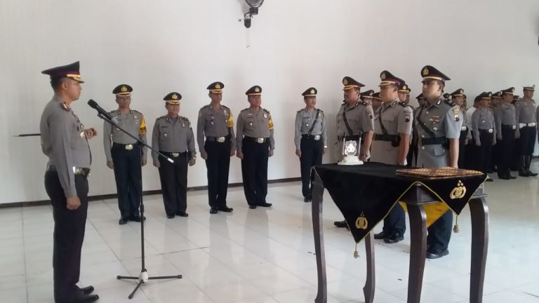 Kapolres Semarang Lantik Dua Pejabat Penting Polres
