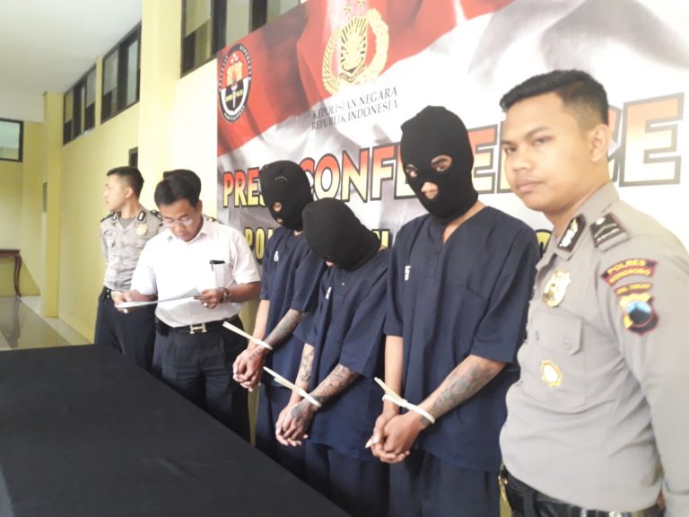 Terlibat Pengeroyokan di TPA, Tiga Pemuda Bertato Diringkus