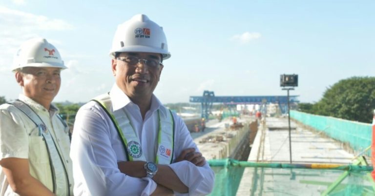 Menhub: Pengendara Jangan Berhenti di Bahu Jalan Tol!