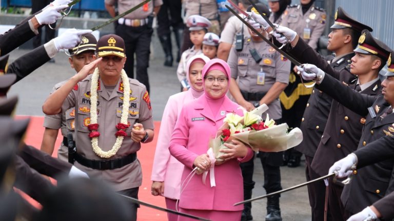 Selamat Datang Kapolda Jateng Irjen Rycko Amelza Dahniel Selamat Datang Kapolda Jateng Irjen Rycko Amelza Dahniel