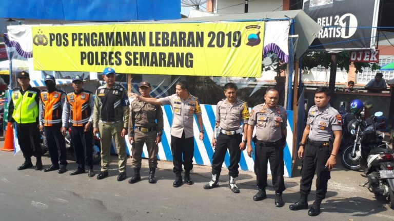 Pantau Pos Pengamanan Arus Mudik, Kapolres Turut Atur Lalu Lintas