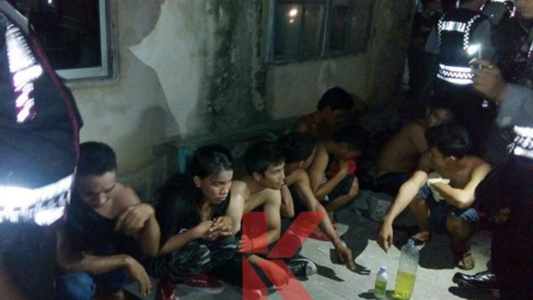 Pesta Miras di Depan Pendopo Bupati, Sembilan Orang Diamankan