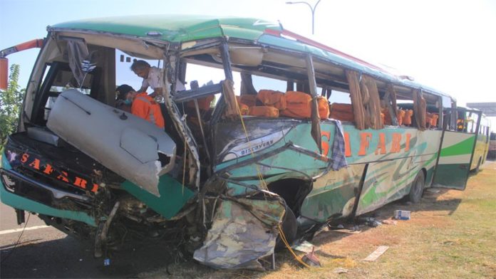 17_bus_maut