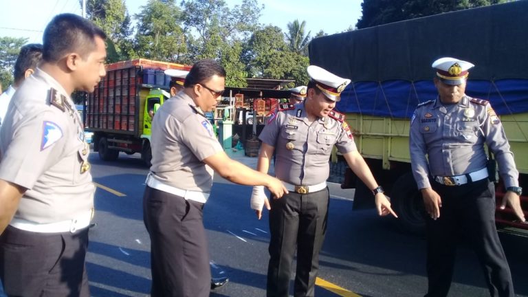 Inilah Beberapa Penyebab Kecelakaan Bus Rosalia Indah Vs Avanza di Tengaran