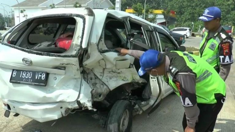 Kecelakaan Arus Mudik Tol Batang-Semarang, 6 Orang Tewas