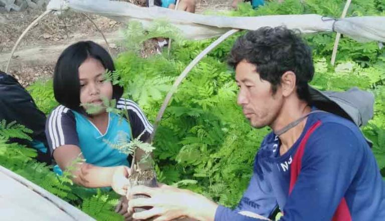 Amatil Indonesia Jateng Berbagi Kebahagiaan Bersama Siswa SDN 01-02 Samban  di Hari Anak Nasional
