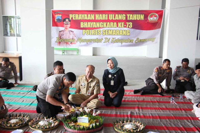 Polres Semarang Syukuran HUT ke-73 Bhayangkara di RSUD Ungaran