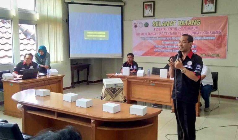 LAPK Mangkunegaran dan FH Unwahas Sosialisasi Undang-undang Perlindungan Konsumen