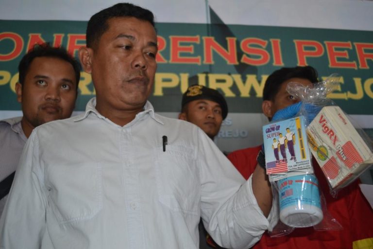 Berangus Peredaran Obat Kuat Ilegal, Satu Penjual Diringkus