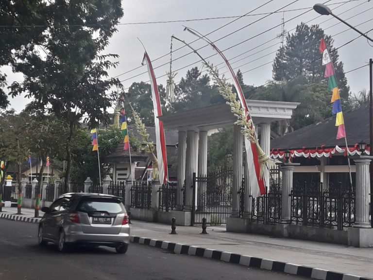 Meriahkan Wonosobo Soul of Java,  194 Penjor Dipasang di Pintu Masuk OPD