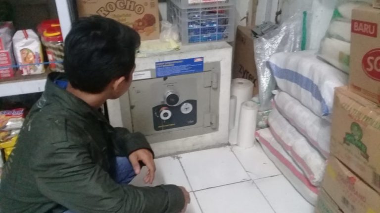 Senjata Digunakan Kawanan Perampok Indomaret Babadan Diduga Airsoft Gun