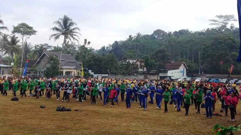 Meriah Giat Olahraga Bersama Personil Polres Semarang dan TNI
