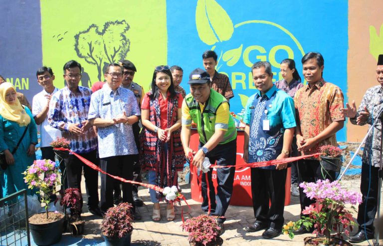 CCAI Jateng Kembangkan Kolam Ikan di Sungai Kebonan Bergas