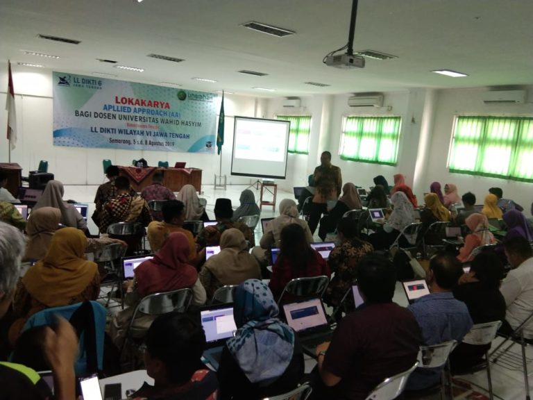 Dosen Peserta Lokakarya Apllied Approach di Unwahas Lulus 100 Persen