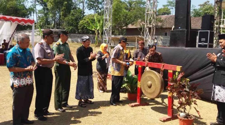 Buka Bursa Pertukaran Inavasi Desa, Ini Pesan Bupati Semarang