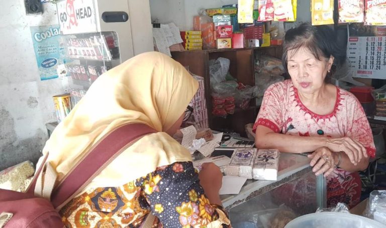 Uji Lab Peredaran Garam Beryodium, Tim BP4D Kosek 14 Pasar