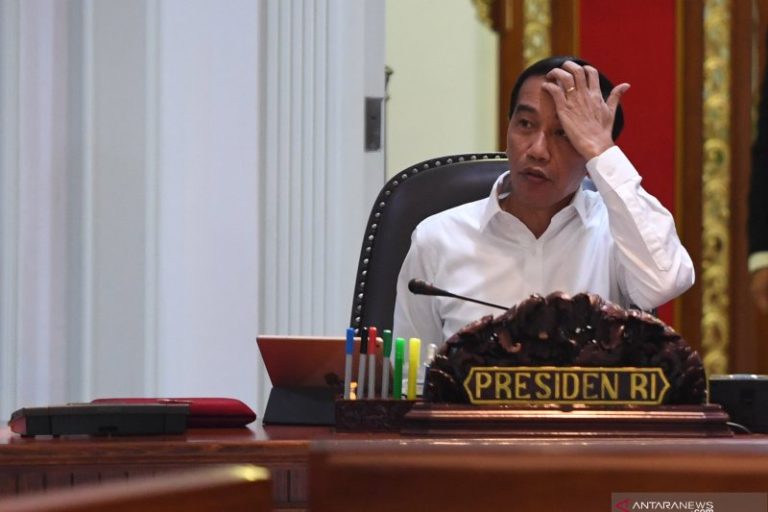 Pagi Ini Jokowi Datangi Kantor PLN, Begini Kronologi Padamnya Listrik Sebagian Jawa