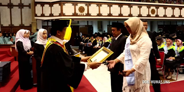 wisuda
