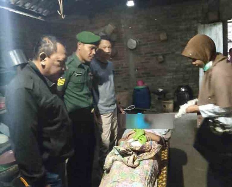 Mengenaskan! Seorang Ibu di Tuntang Tega Bunuh Diri Sambil Menggendong Bayi