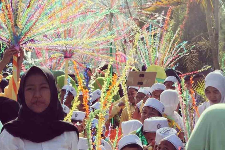 Meriah Pawai Taaruf Badko TPQ Bergas, Ajang Memperkenalkan Nilai-nilai Islam