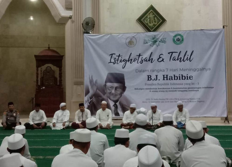 Tahlil 7 Hari Wafatnya BJ Habibie di Al Mabrur, Habib Ja’far Ingatkan Jasa Pejuang Bangsa