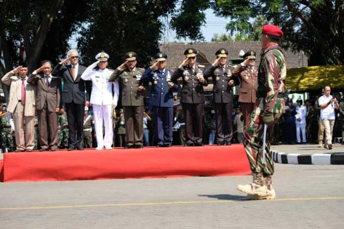 HUT-TNI-1