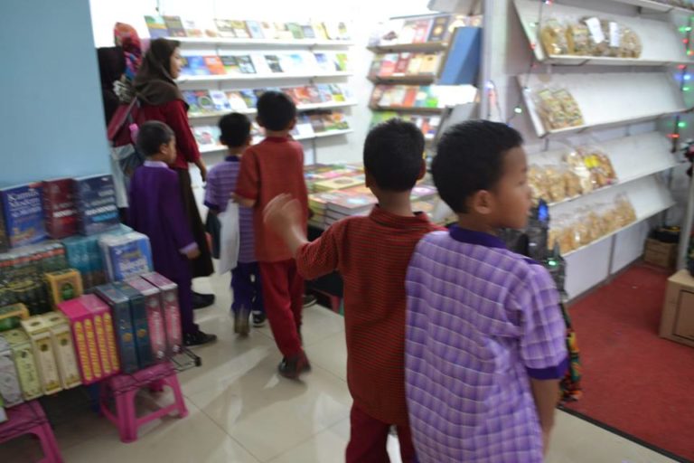 Di Era Digital Keberadaan Buku Tetap Tak Tergantikan
