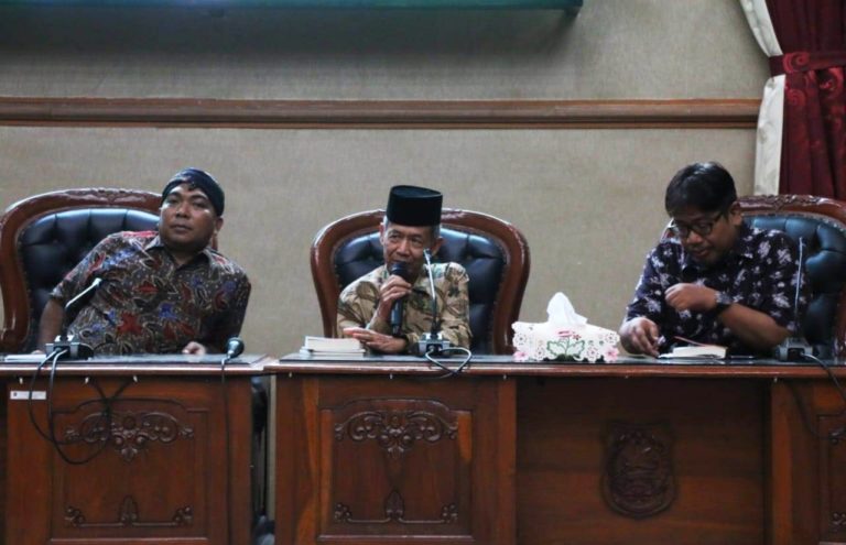 Novel Menjemput Takdir Karya ASN Kota Tegal Kejutkan Ahmad Tohari