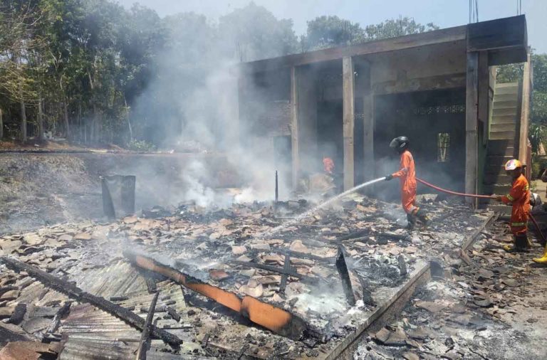 Tabung Gas Elpiji Bocor, Pabrik Penggorengan Krupuk Ludes Terbakar  
