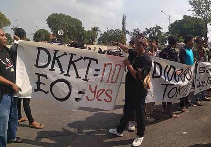 demo