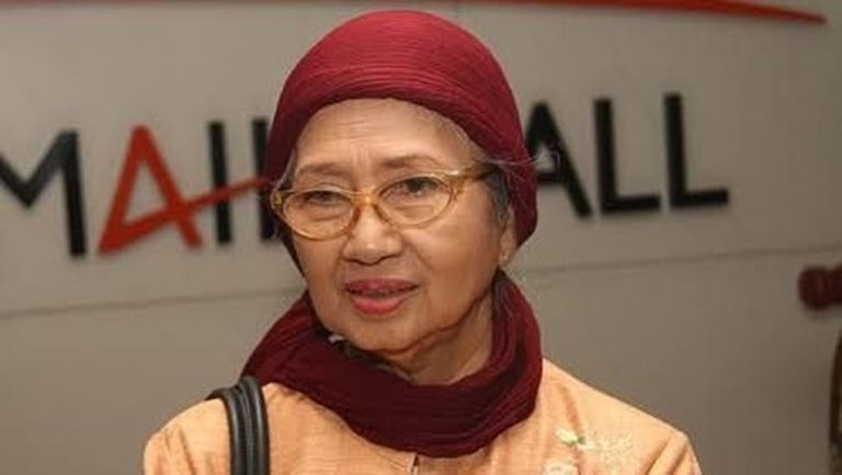 Dimakamkan Satu Liang Lahat dengan Suami, Ini Kronologi Ade Irawan Meninggal