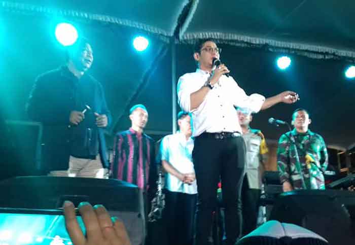 Diwarnai Insiden Atap Panggung Ambruk, Pasha Ungu Tetap Hibur Warga Magelang