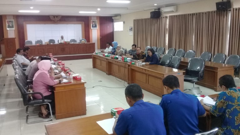 Hasil Rapat Gabungan, Pemkab Sepakat Tutup dan Bekukan Tiga Peternakan Babi