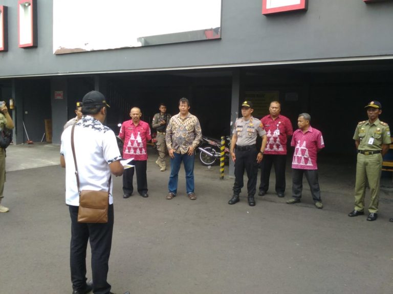 Karaoke Number One Resmi Ditutup, Pembacaan Berita Acara Berjalan Kondusif