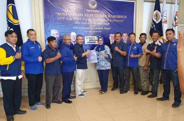 Tanpa Didampingi Soni, Bintang Narsasi Giliran Mendaftar ke DPW Nasdem