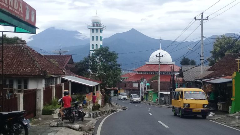 Prakiraan Cuaca Ungaran Senin 10 Februari 2020, Siang Hari Berpotensi Hujan