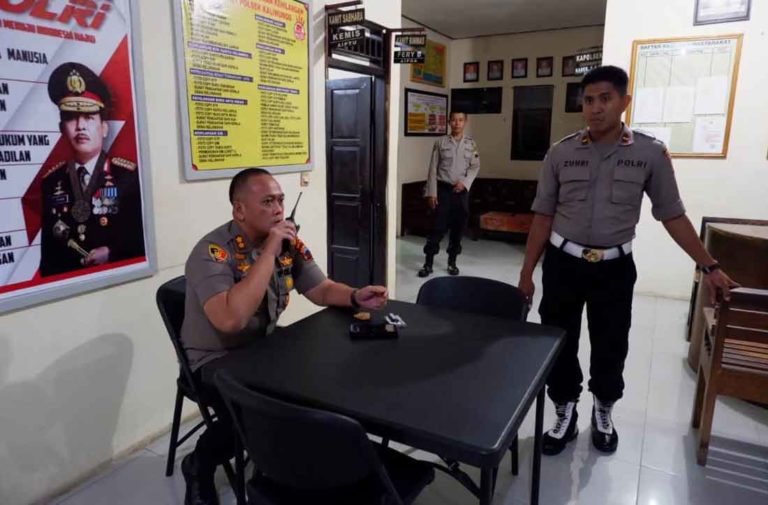 Cek Kesiapsiagaan Personil, Kapolres Semarang Sambangi Polsek Kaliwungu