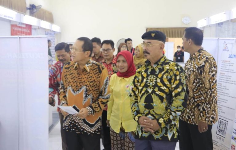 Job Fair Rangkaian Dies Natalis ke-26 UNW Dibanjiri Pencari Kerja