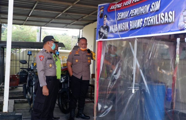 Pengunjung dan Anggota Polres Semarang Wajib Masuk Ruang Sterilisasi
