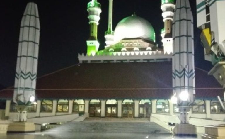 Malam Pertama Tarawih, Tiga Masjid Besar di Semarang Ditutup
