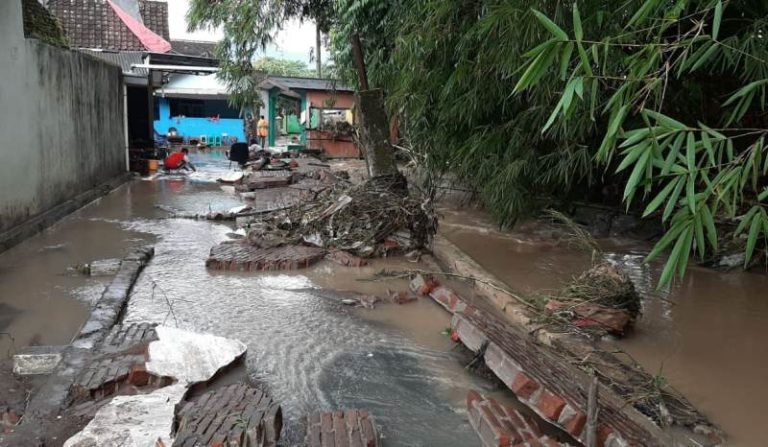 Ini Penyebab Banjir Besar Melanda Tuntang dan Banyubiru Ini Penyebab Banjir Besar Melanda Tuntang dan Banyubiru